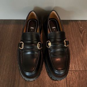 ZARA WOMEN LOAFERS